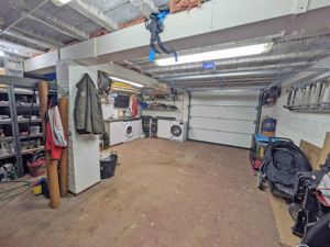 Photo 21- click for photo gallery